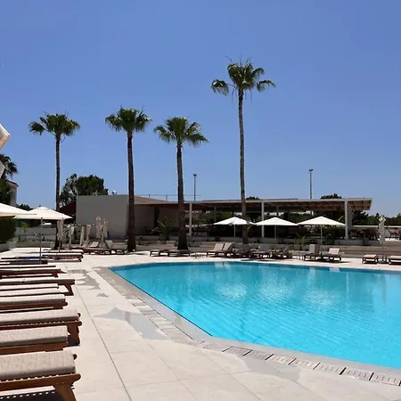 Hotel Toxotis Pernera