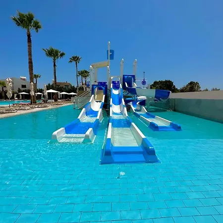 Hotel Toxotis Pernera