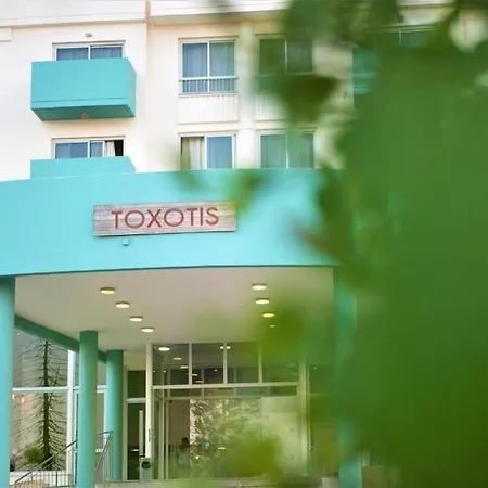 מלון Toxotis Pernera