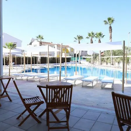 Отель Toxotis Pernera