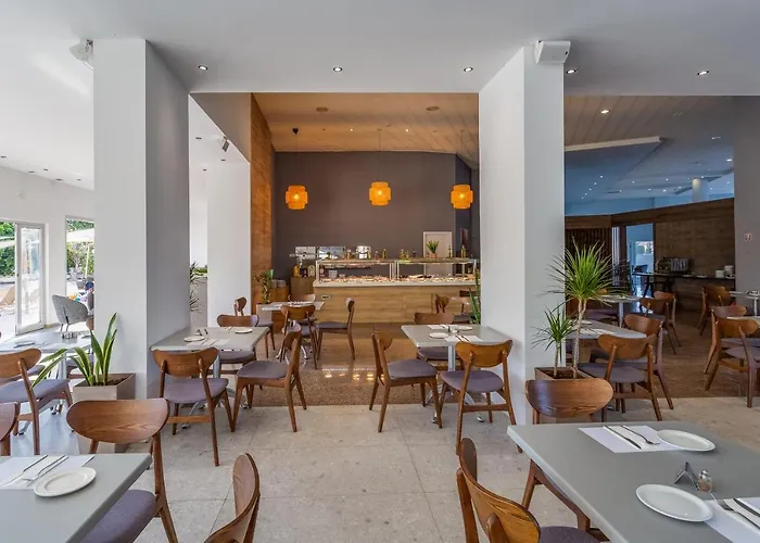 Отель Toxotis 3*