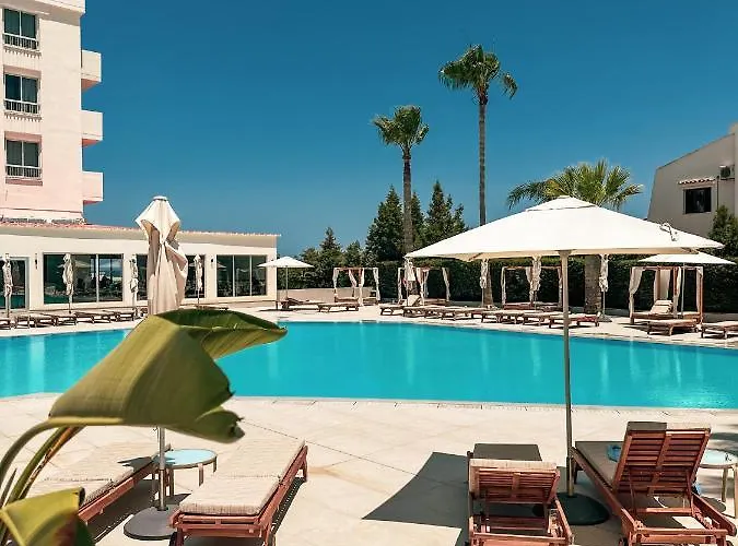 Hotel Toxotis Pernera